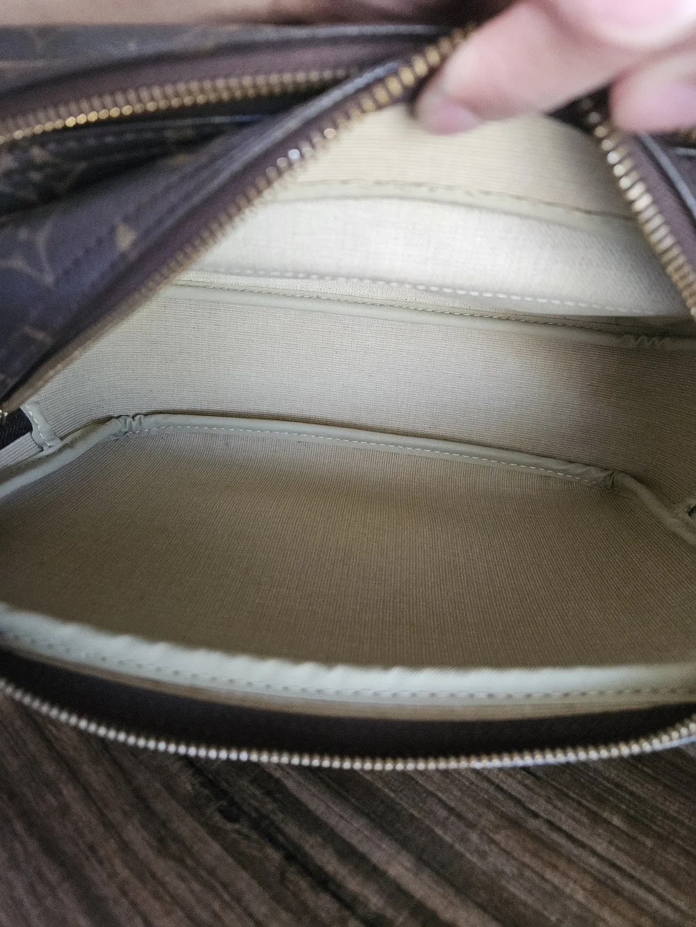 Authentic Louis Vuitton Reporter PM Crossbody Monogram Canvas